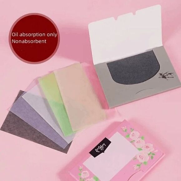 Facial Oil Blotting Paper Charcoal Oil Control - Pack of 2 - Picture 2 of 7